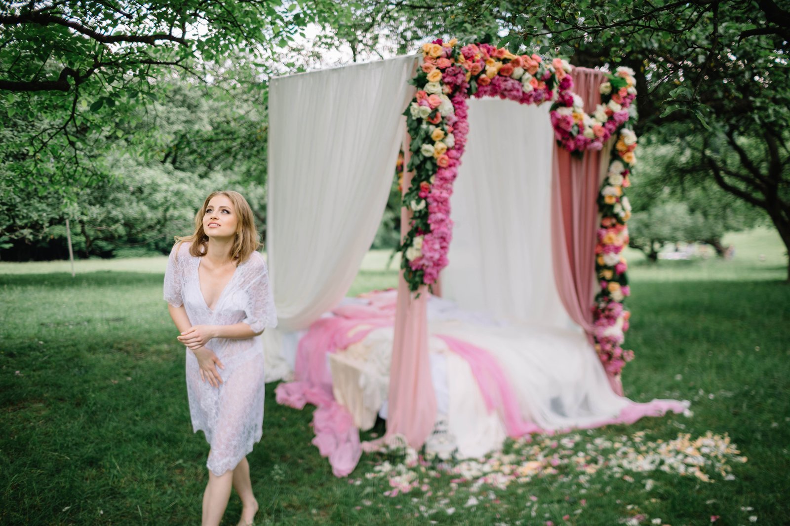 Floral bridal shower backdrop — New York